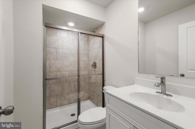 Building Photo - 304 Sweetbay Rd