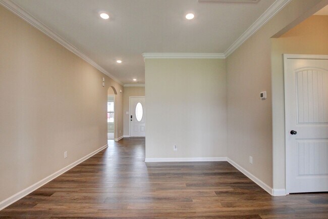 Building Photo - 2547 Rafiki Dr