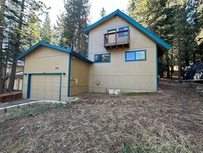 Building Photo - Great End Of Street location -  3 bedroom,...