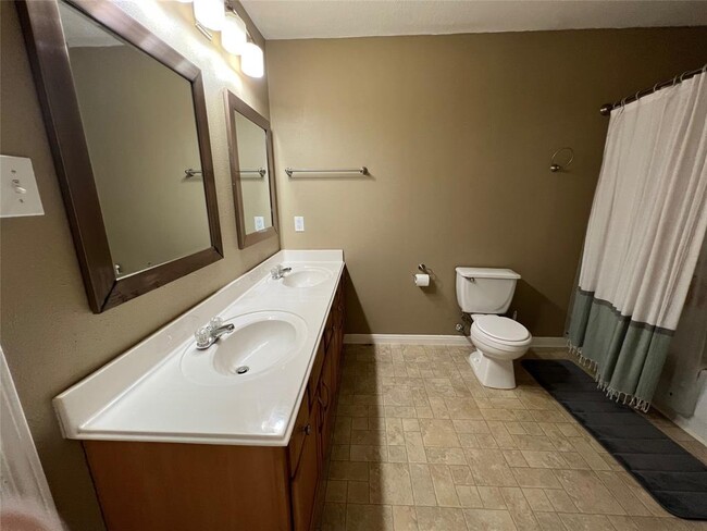 Building Photo - 5002 Asia Ln