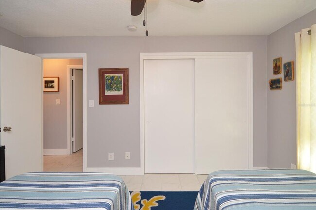 Building Photo - 5245 Coquina Key Dr SE