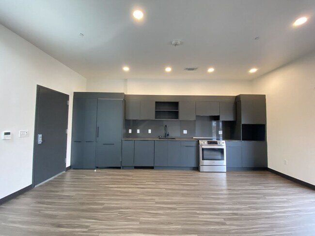 Interior Photo - Sutter Parkway