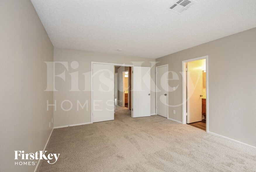 Building Photo - 6533 Chilton Ct