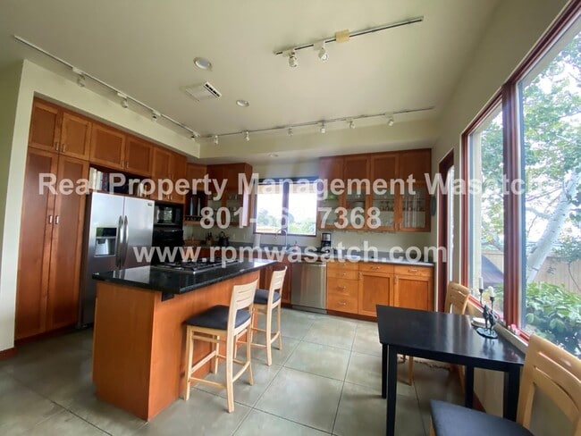 Building Photo - Check out This Stunning 3 Bedroom 2.5 Bath...