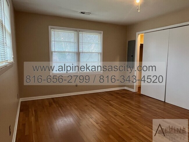 Building Photo - Spacious One Level Home on HUGE LOT!