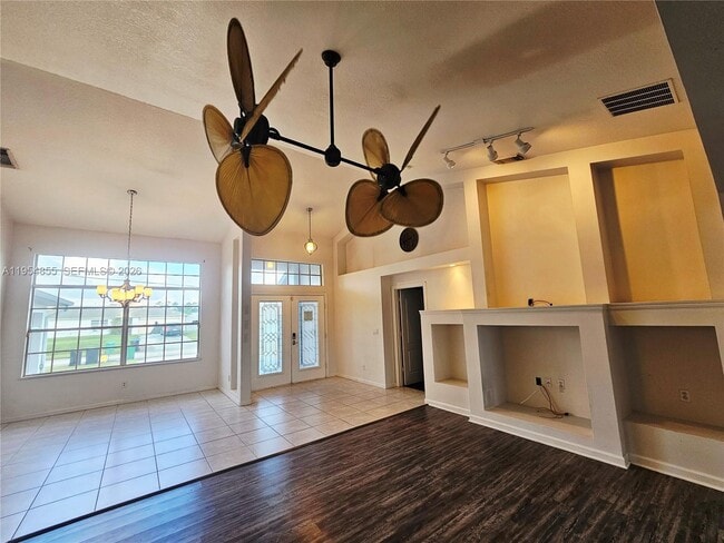 Building Photo - 2161 SW Imperial St