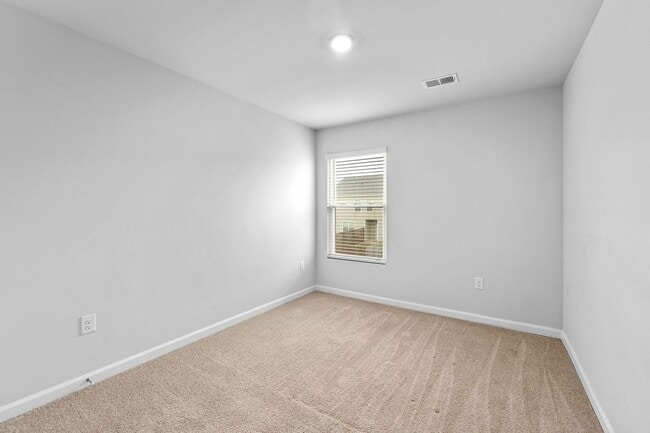 Building Photo - 4343 Newland St