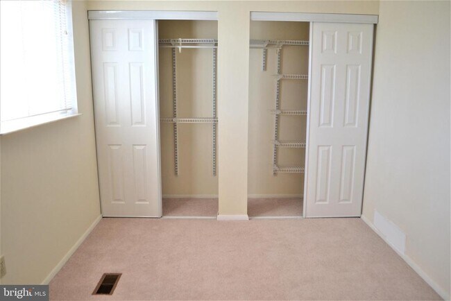 Building Photo - 8349 Windfall Rd