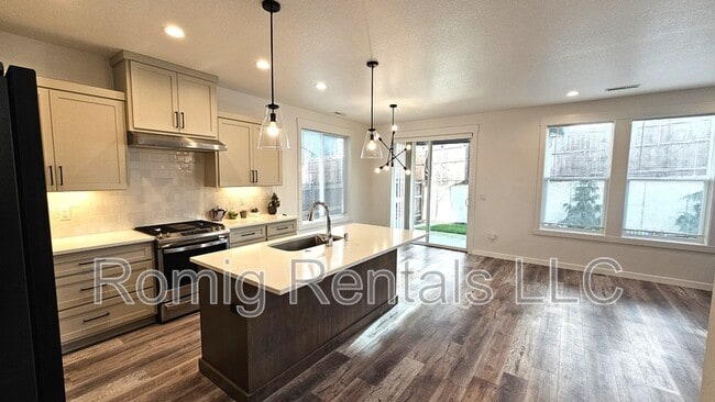 Building Photo - 906 NW 178th St