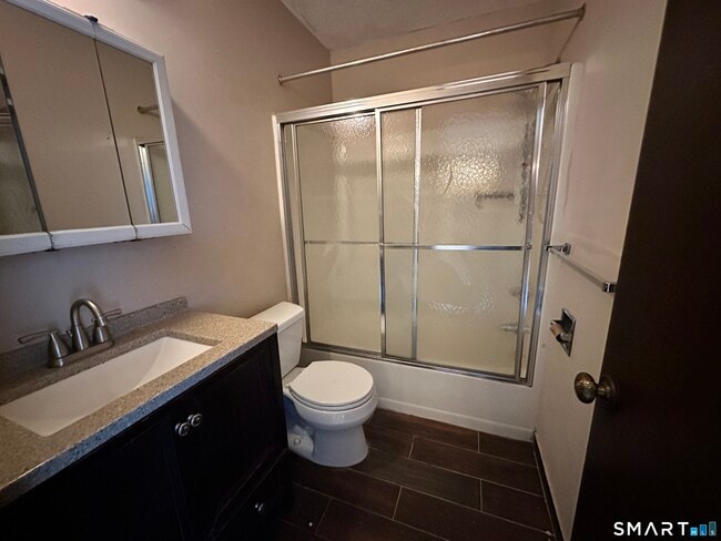 Building Photo - 630 Longfellow Dr