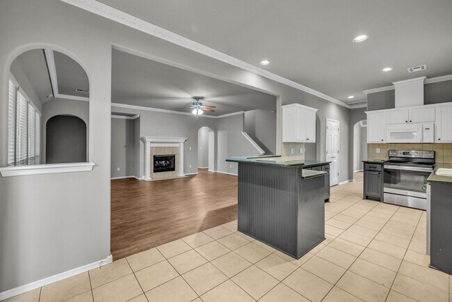 Building Photo - Welcome to this gorgeous home in the highl...