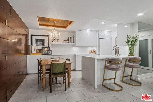 Primary Photo - 1230 Horn Ave