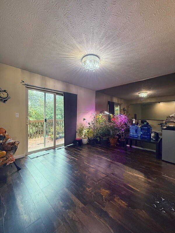 Building Photo - 9310 Hunters Creek Dr