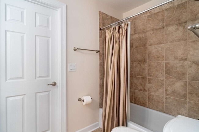 Building Photo - 217 Conservatory Drive