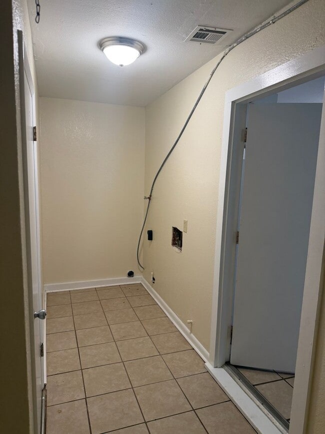 Building Photo - 1809 N Pennsylvania Ave