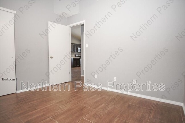 Building Photo - 3717 Tierra Zafiro Dr