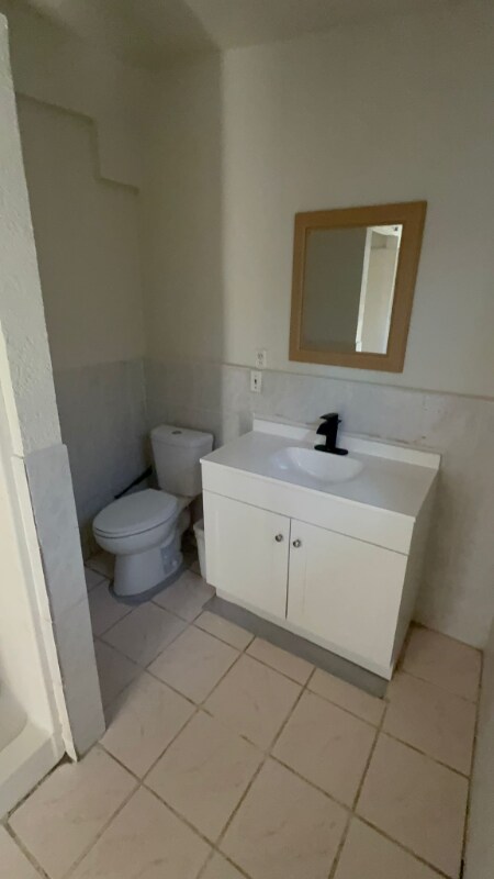 Building Photo - 3216 Rosa Ave