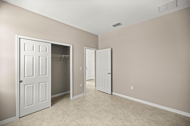 Building Photo - 5828 SW 76th Ct