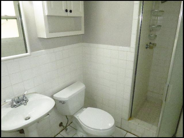 Building Photo - 101 White Oak Ln