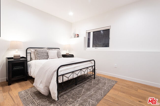 Building Photo - 1946-1944 Preston Ave