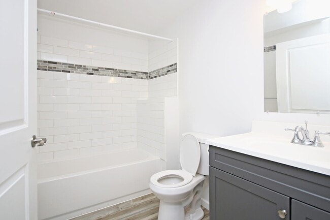 Building Photo - Spacious Downtown Home Convenient to UVA Medical Center