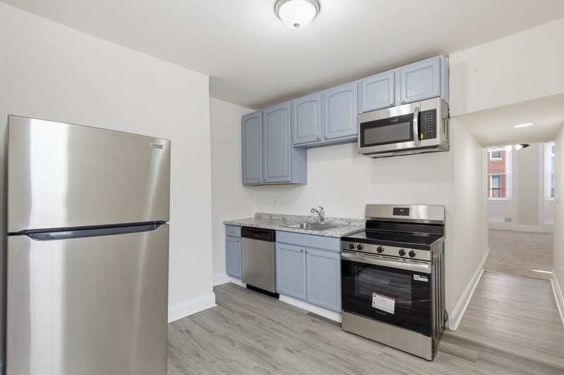 Building Photo - 910 N Arlington Ave