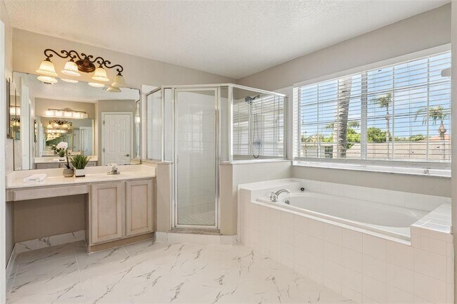 Building Photo - 2205 Wintermere Pointe Dr