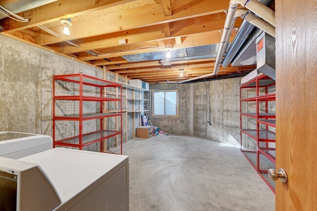 Building Photo - $2,400 - 2-Bed, 1.5-Bath Townhome in Lakewood Updated Throughout, With Garage + AC, Near Bear Cre...