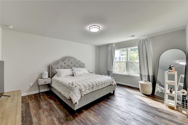 Building Photo - 5215 Wheeler Run Dr