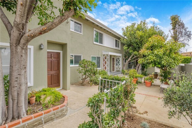 Building Photo - 16144 Sunset Blvd