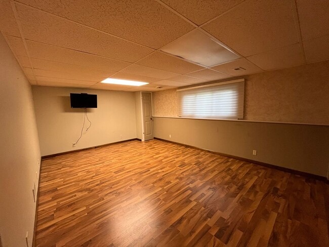 Building Photo - Fantastic Millard Home
