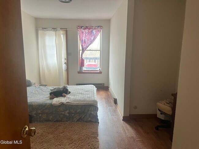 Building Photo - 164 Madison Ave