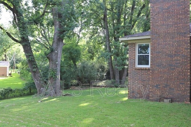 Building Photo - 3348 Harrison Rd