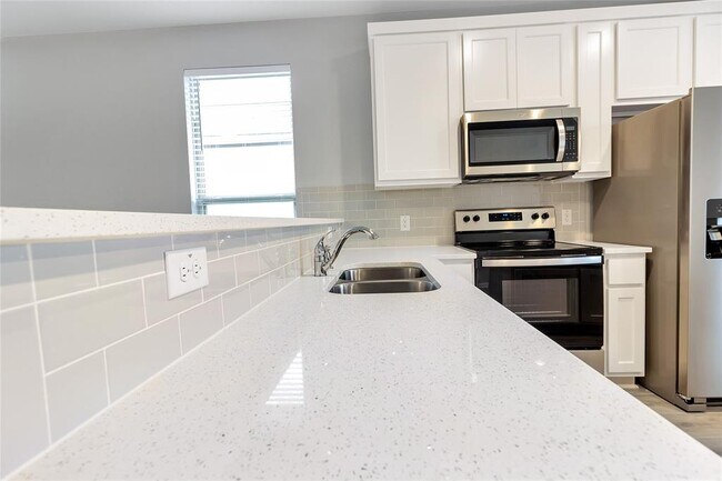 Building Photo - 141 Quiet Man Dr