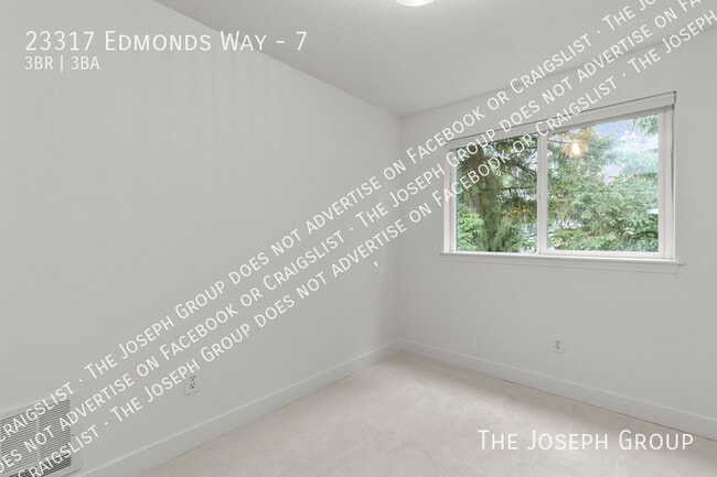 Building Photo - 23317 Edmonds Way