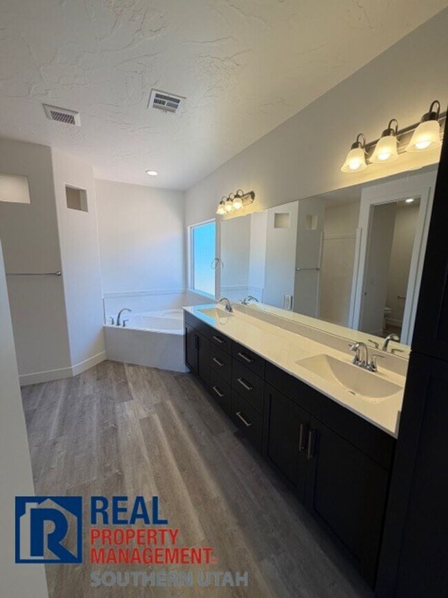 Building Photo - Brand New Home near Sand Hollow