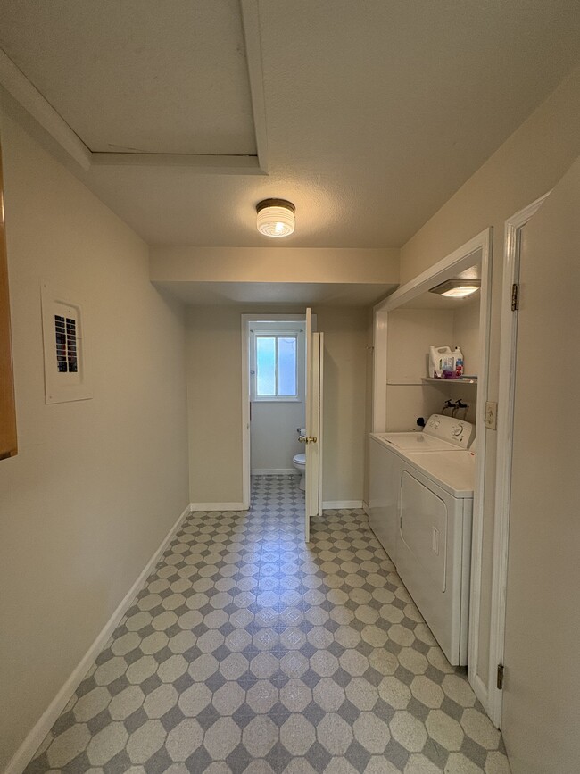 Building Photo - 507 Benicia Dr