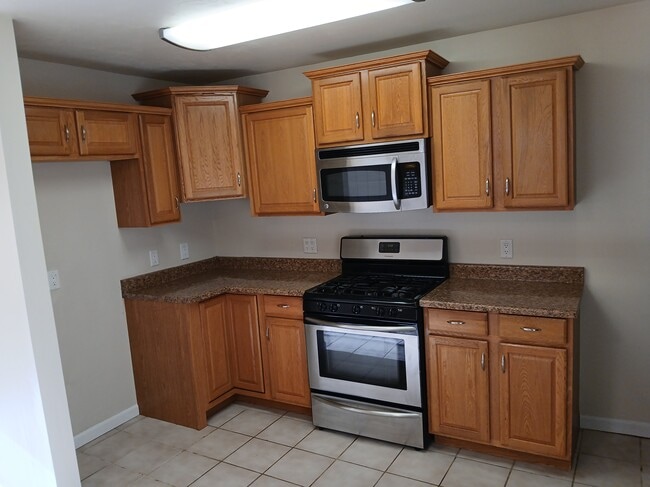 Building Photo - 1517 S 8th Ave