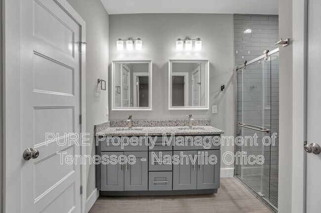 Building Photo - 3212A Lincoln Ave