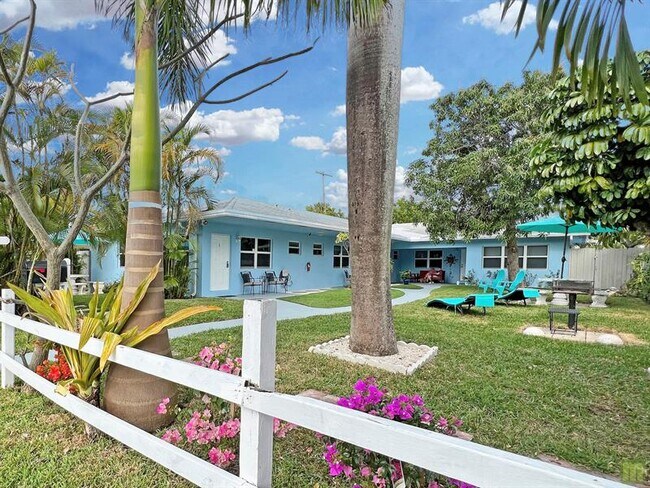 Primary Photo - 2695 SE 1st Ct