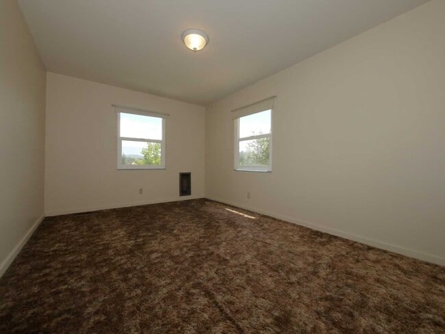 Building Photo - 209 Schober Ave