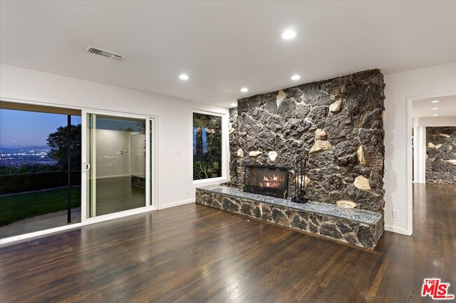 Building Photo - 15451 Longbow Dr