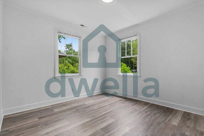 Building Photo - Completely Renovated 3-Bedroom Home | Stunning Kitchen | Convenient Sumter Location