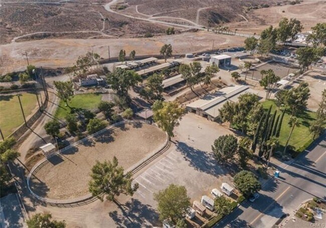 Building Photo - Stunning Lakefront Retreat in Gated Canyon...