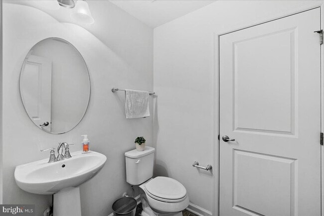 Building Photo - 43387 Charitable St