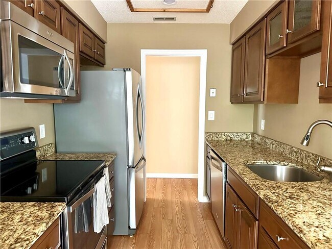 Building Photo - 112 Cartwheel Ct
