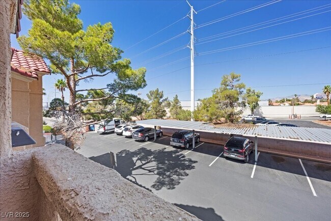 Building Photo - 900 Heavenly Hills Ct