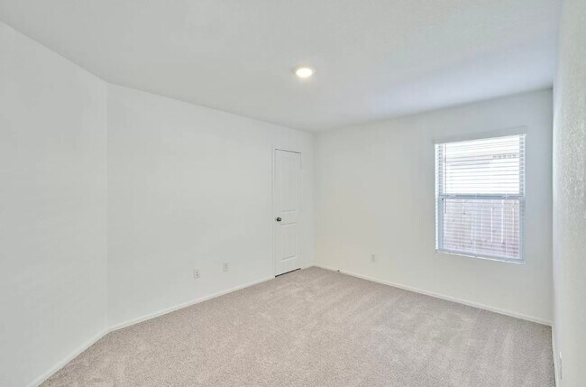 Building Photo - 6313 Barrington Clf Trl