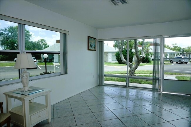 Building Photo - 4330 Tahitian Gardens Cir