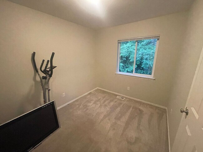 Building Photo - Serene & Charming 3 bedroom Home for Rent ...